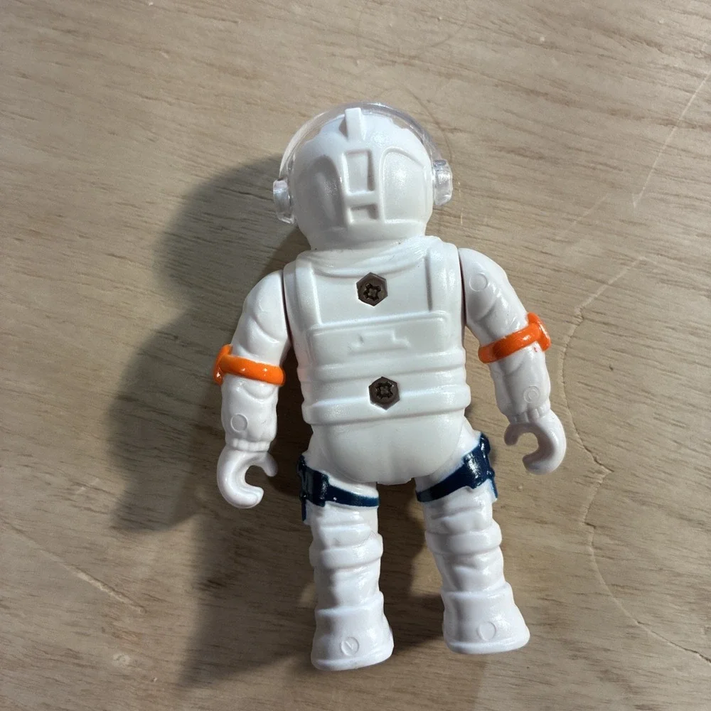 True Heroes Expedition Lunar Space Astronaut 3.5